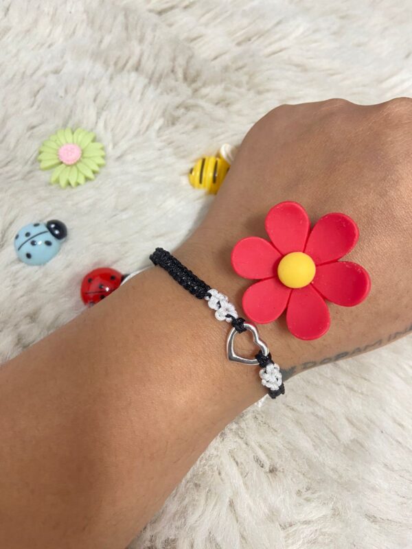 Woven cord heart shaped charmed bracelet (black)