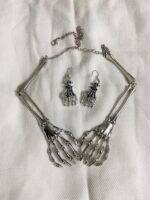 Gothic skull hand metal necklace and earring set (silver)