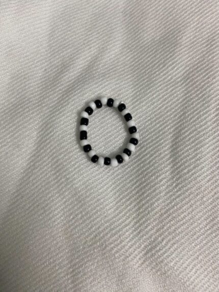 Black n white beaded ring
