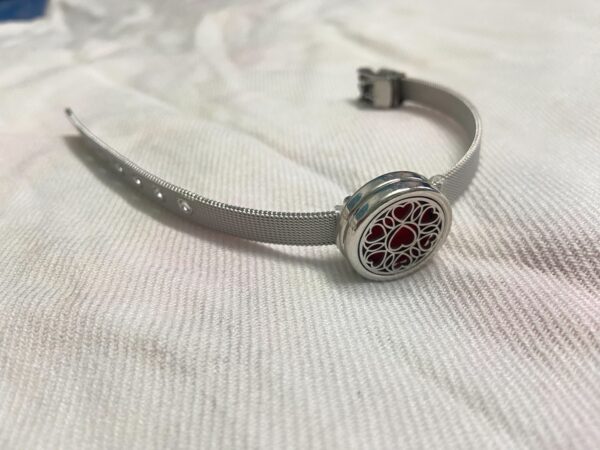 Aromadiffuser watch strap bracelet (silver, heart flower) - Image 3