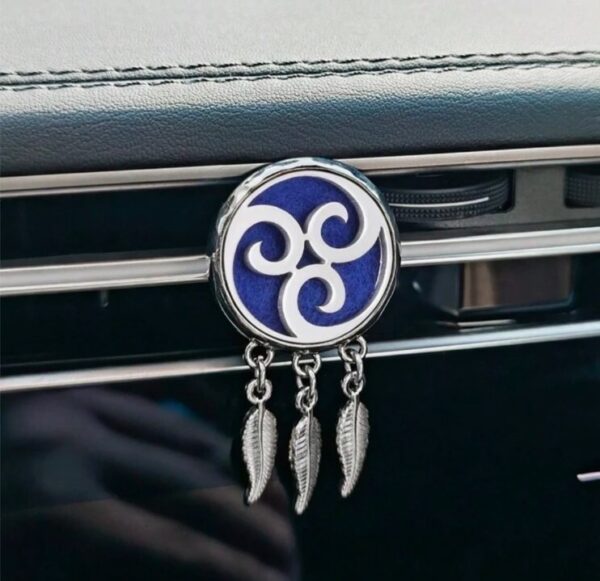 Aromadiffuser car clip dangling air freshner (silver, anime)