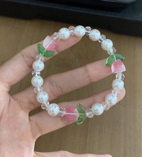 Tulip flower faux pearl beaded bracelet