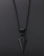 Punk style arrow shaped pendant necklace