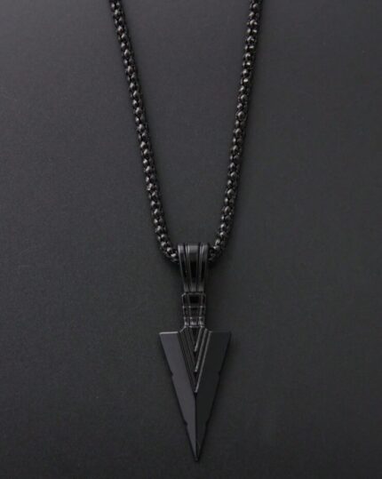 Punk style arrow shaped pendant necklace