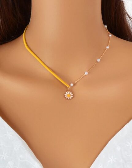 Faux leather pearl with daisy charm pendant necklace (yellow)