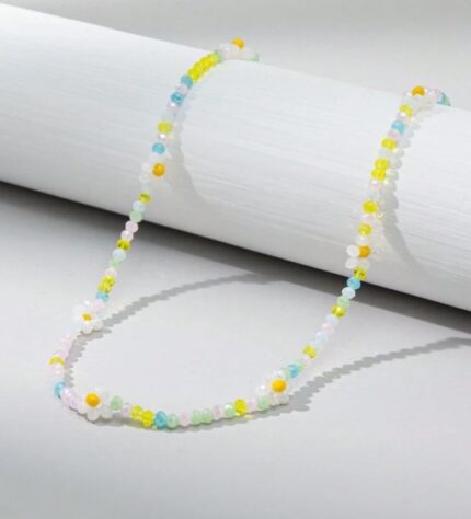 Daisy flower crystal beaded necklace (lime chime)