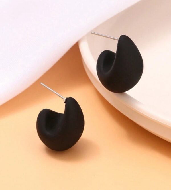 Droplet earrings (black)