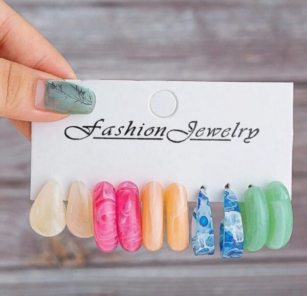Resin C design pink & white marble hoops