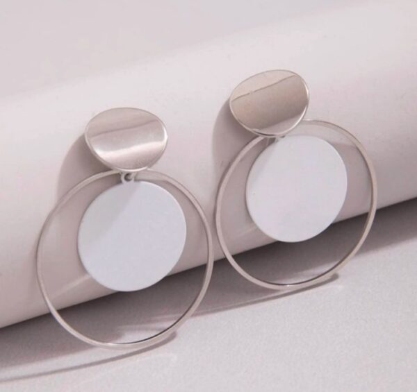 Round drop silver earrings