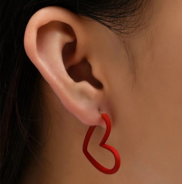 Heart shaped hoops (red)