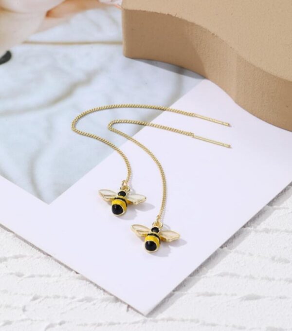 Honeybee copper thread earrings