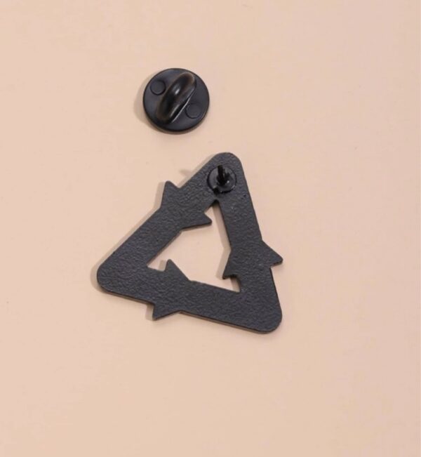 Day cycle brooch pin badge dimensions